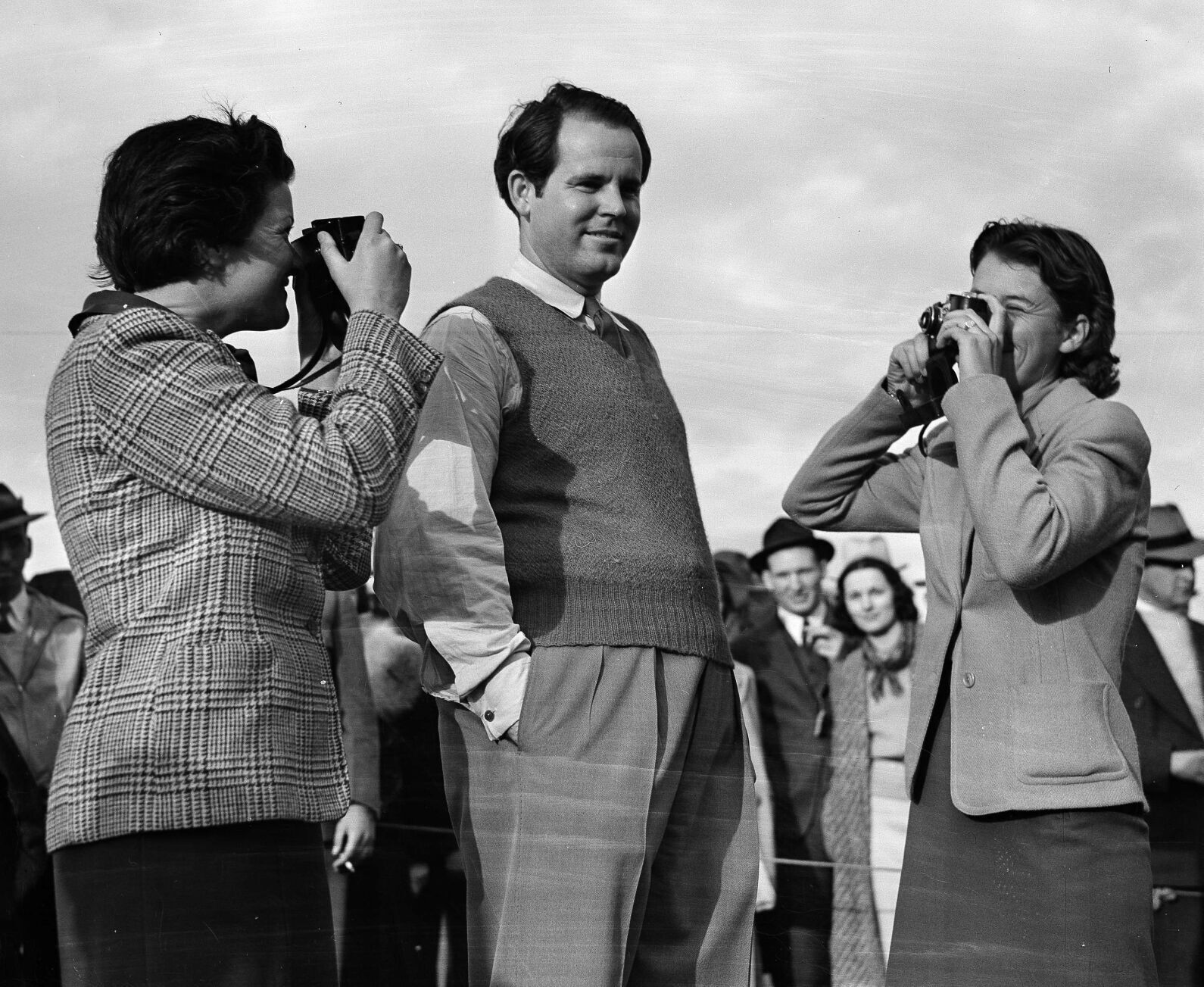 1939: Ralph Guldahl beats Sam Snead by one stroke to capture Masters